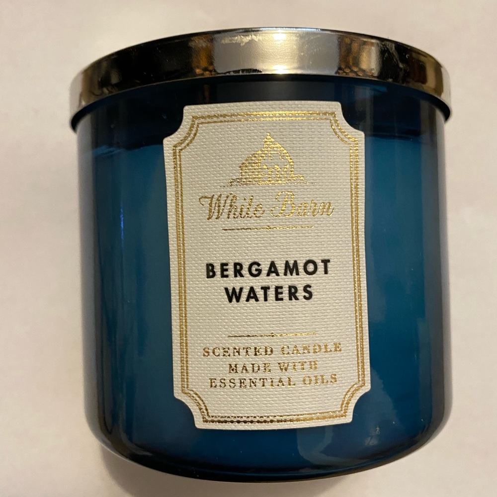 White Barn / Bath and Body Works Candle